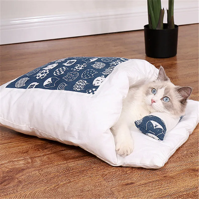 Warm semi-enclosed cat bed with removable washable quilt, cloth cave design for small to large cats