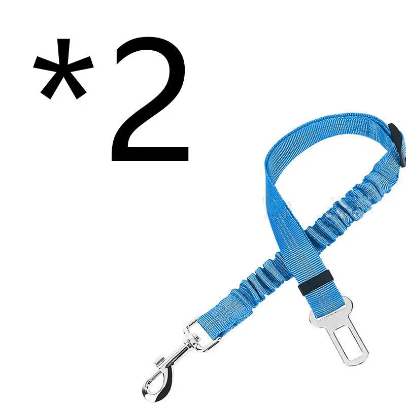 Nylon dog car seat belt towing rope in blue, 84cm extended length, on a white background
