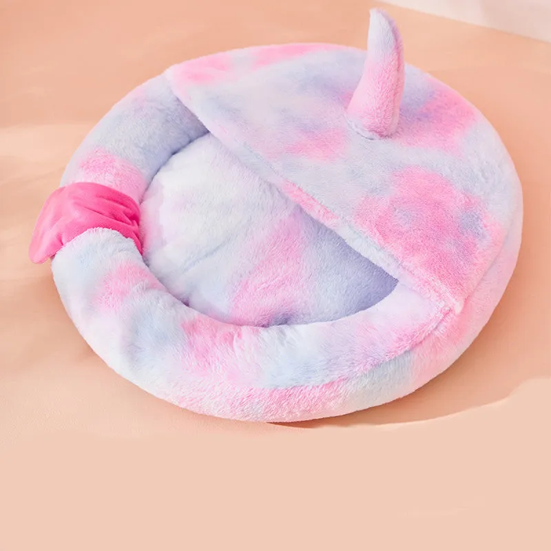 Pink plush enclosed cat bed with unicorn pattern, size S (35cm wide), for indoor pet sleep