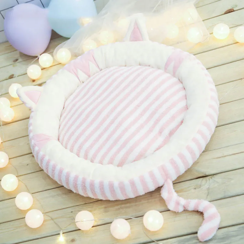 Non-removable small pet bed in gray, brown, and pink with PP cotton and flannel padding