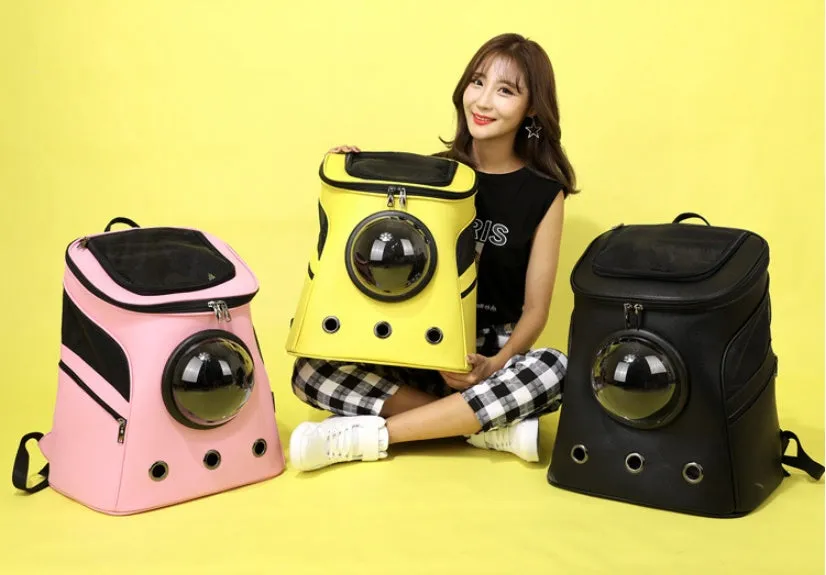 Pet space capsule backpack carrier with transparent PC window, ventilation holes, and adjustable straps in black for small cats and dogs 35x31x25 cm
