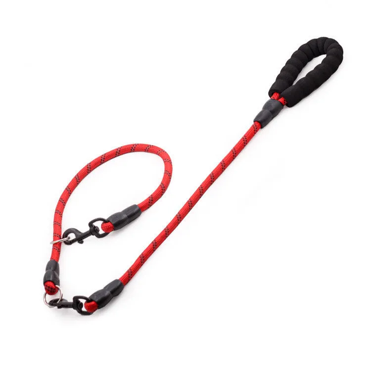 Retractable nylon dog lead with reflective lanyard in red for large breeds