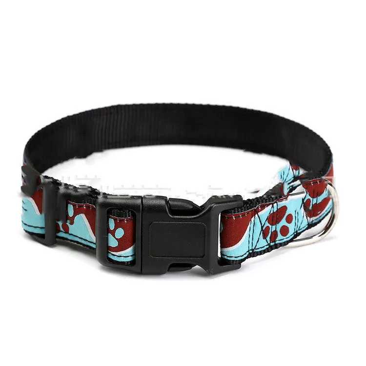 Nylon weaving mark pet collar with dog paw pattern in blue on white background