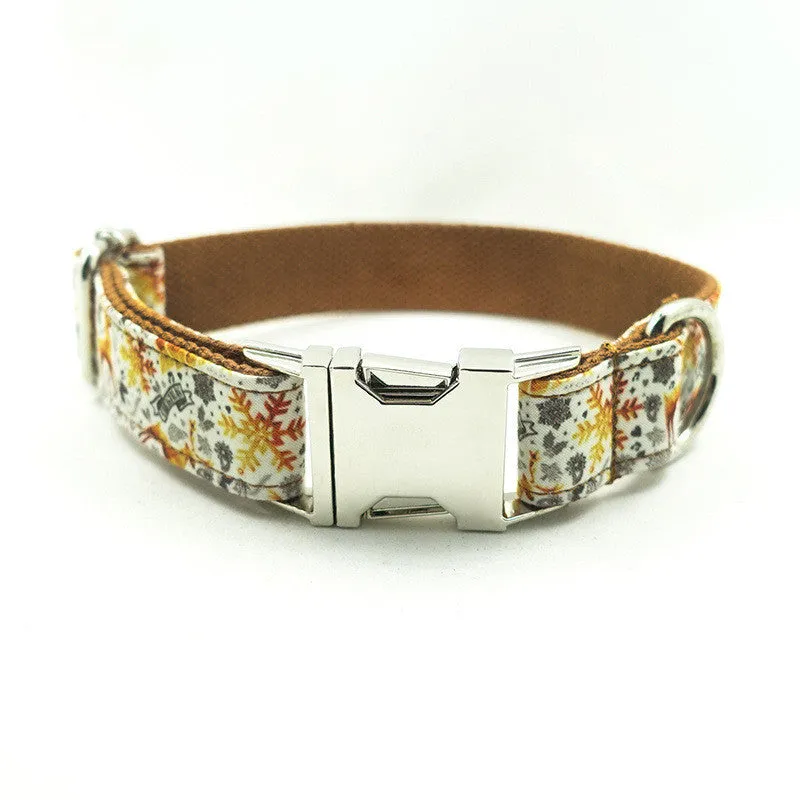 Golden Christmas adjustable polyester pet collar with scalable rope strap on white background