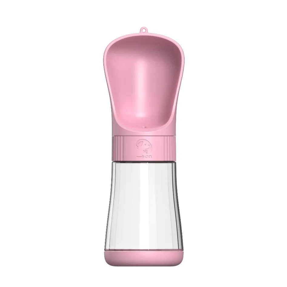 Multifunctional pet water cup in pink 510ml with lanyard for outdoor dog travel drinking