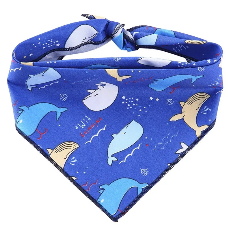 Triangle dog scarf in 100% cotton with waterproof bib, available in L or XL size