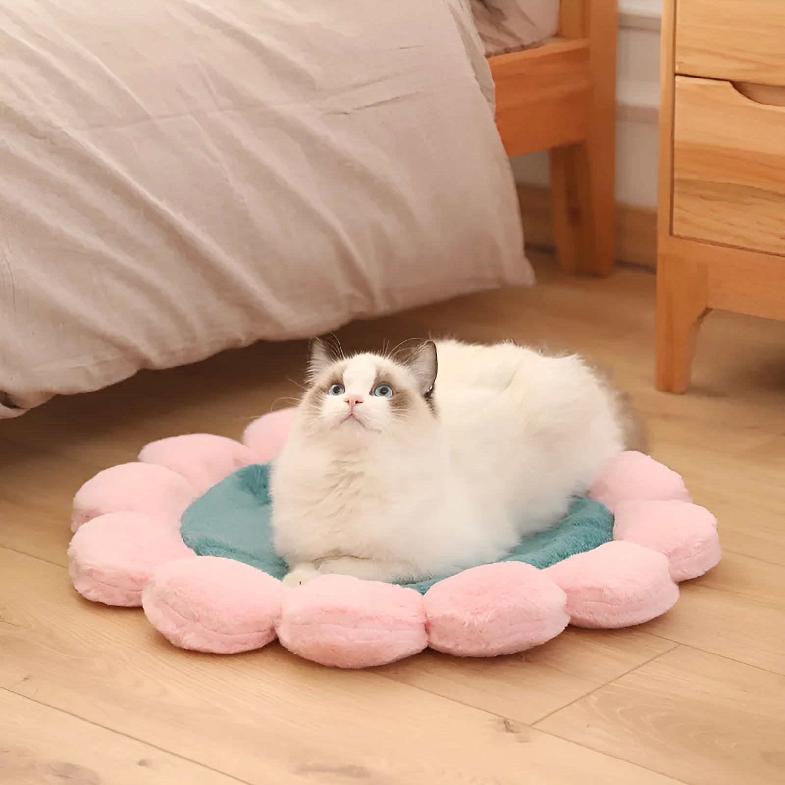 Cute pet flower mat in Coral Fleece and Cotton for dogs and cats, available in Green Grey Pink sizes 60cm and 110cm