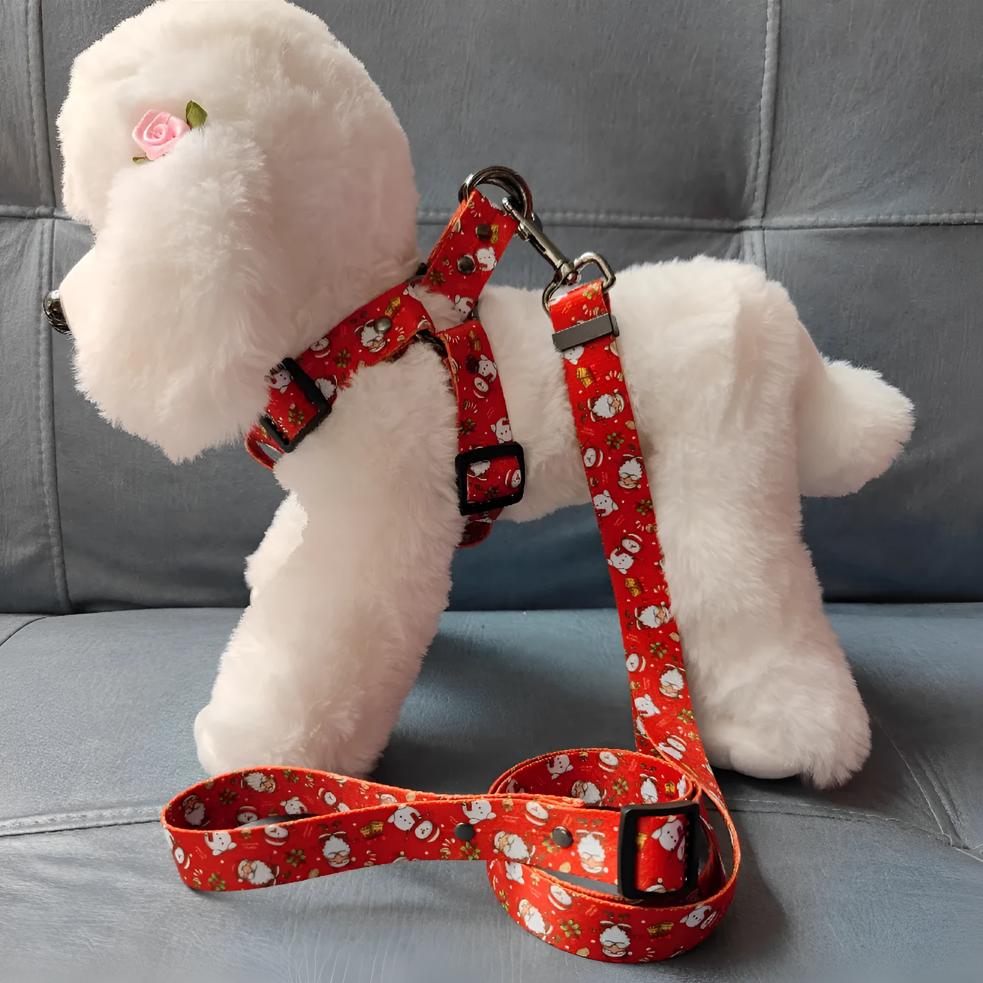 Christmas dog leash chest harness set in red polyester with printed pattern, includes collar and rope