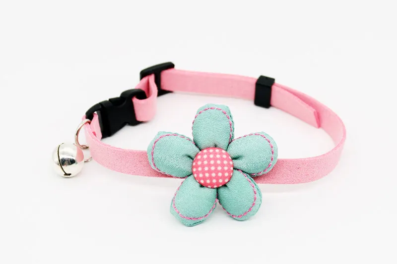 Small pet cat bell collar with bow tie in beige flower and pink rope, adjustable 15-40cm neck