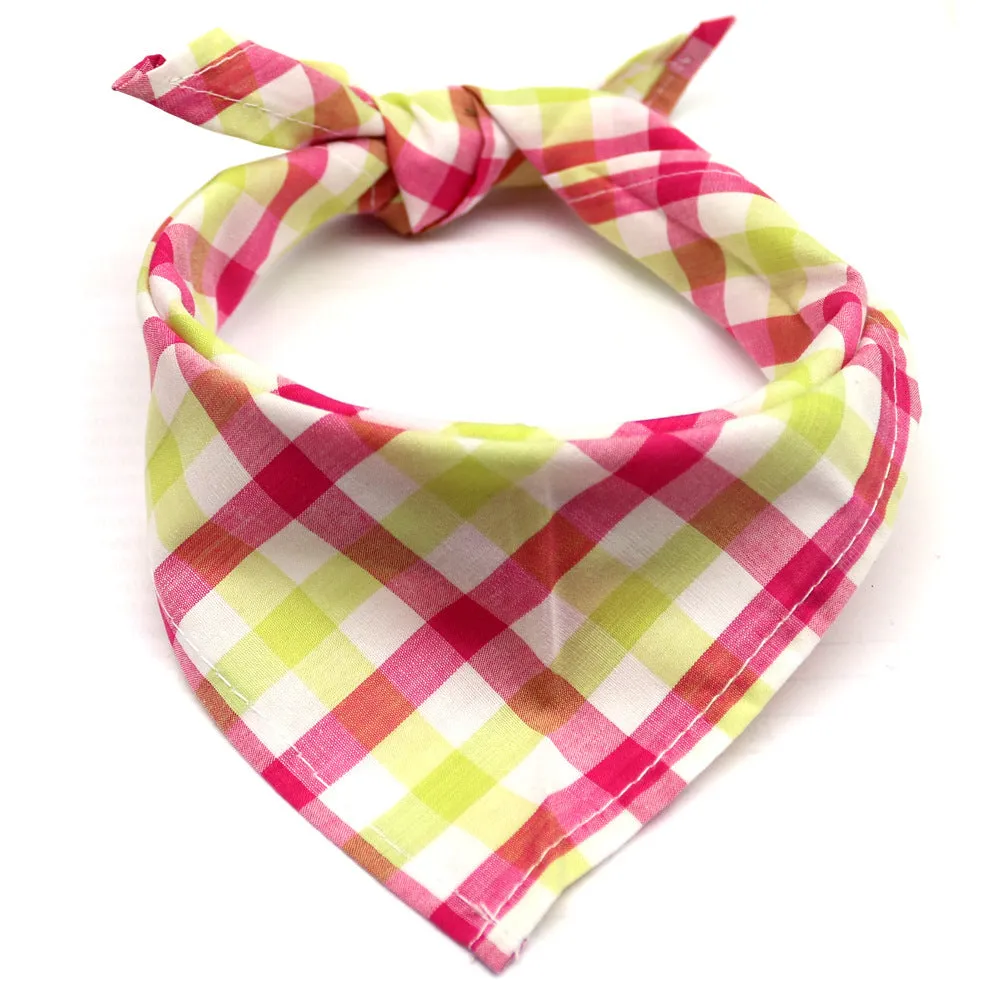 Plaid cotton triangle scarf for dogs and cats in pure cotton with check print and tie closure