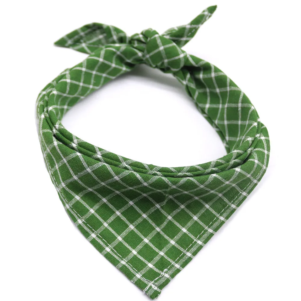 Plaid cotton triangle scarf for dogs and cats in pure cotton with check print and tie closure