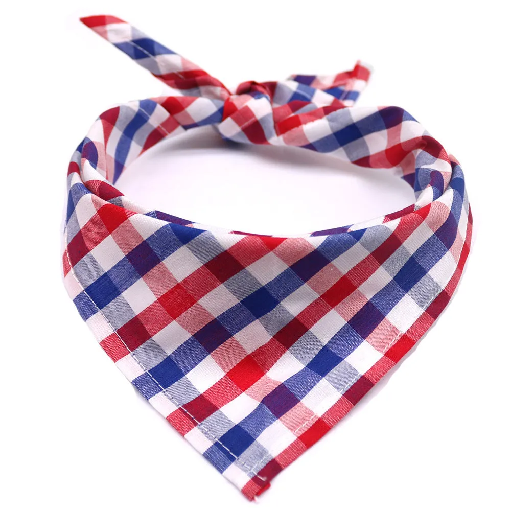 Plaid cotton triangle scarf for dogs and cats in pure cotton with check print and tie closure