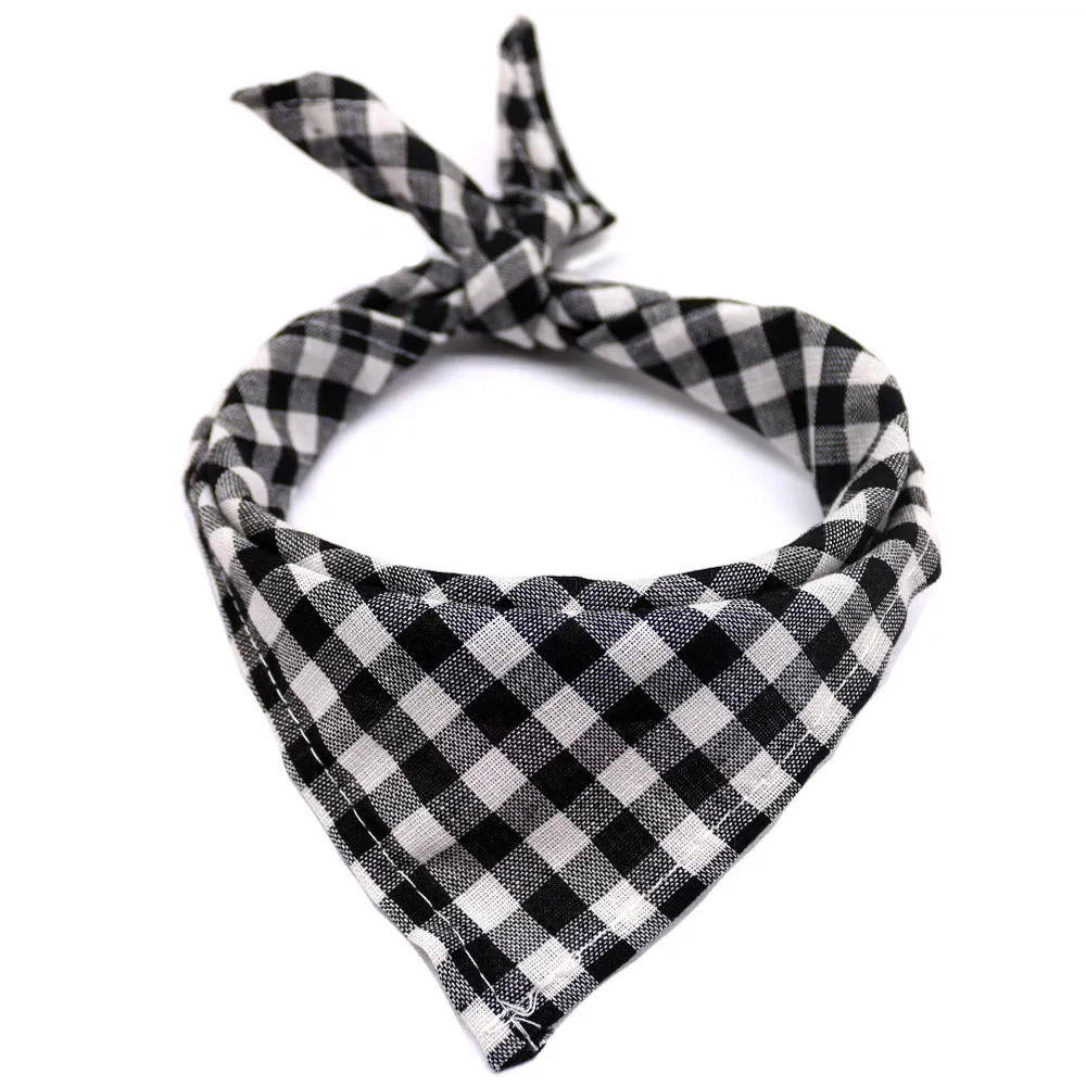 Plaid cotton triangle scarf for dogs and cats in pure cotton with check print and tie closure