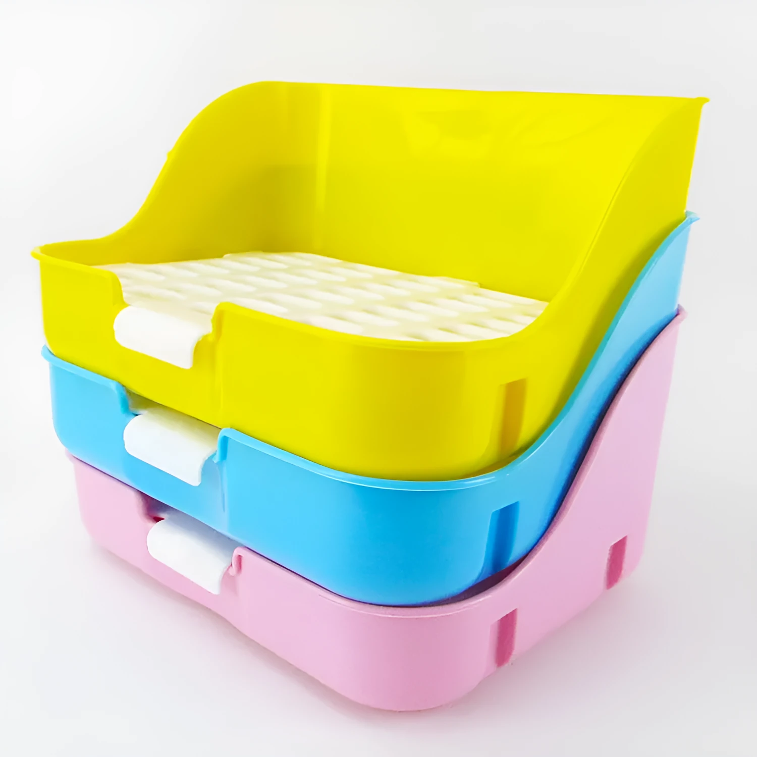 Large rectangular rabbit toilet in blue, measuring 30cm by 22cm by 16cm, with a shovel and garbage bag beside it on a surface