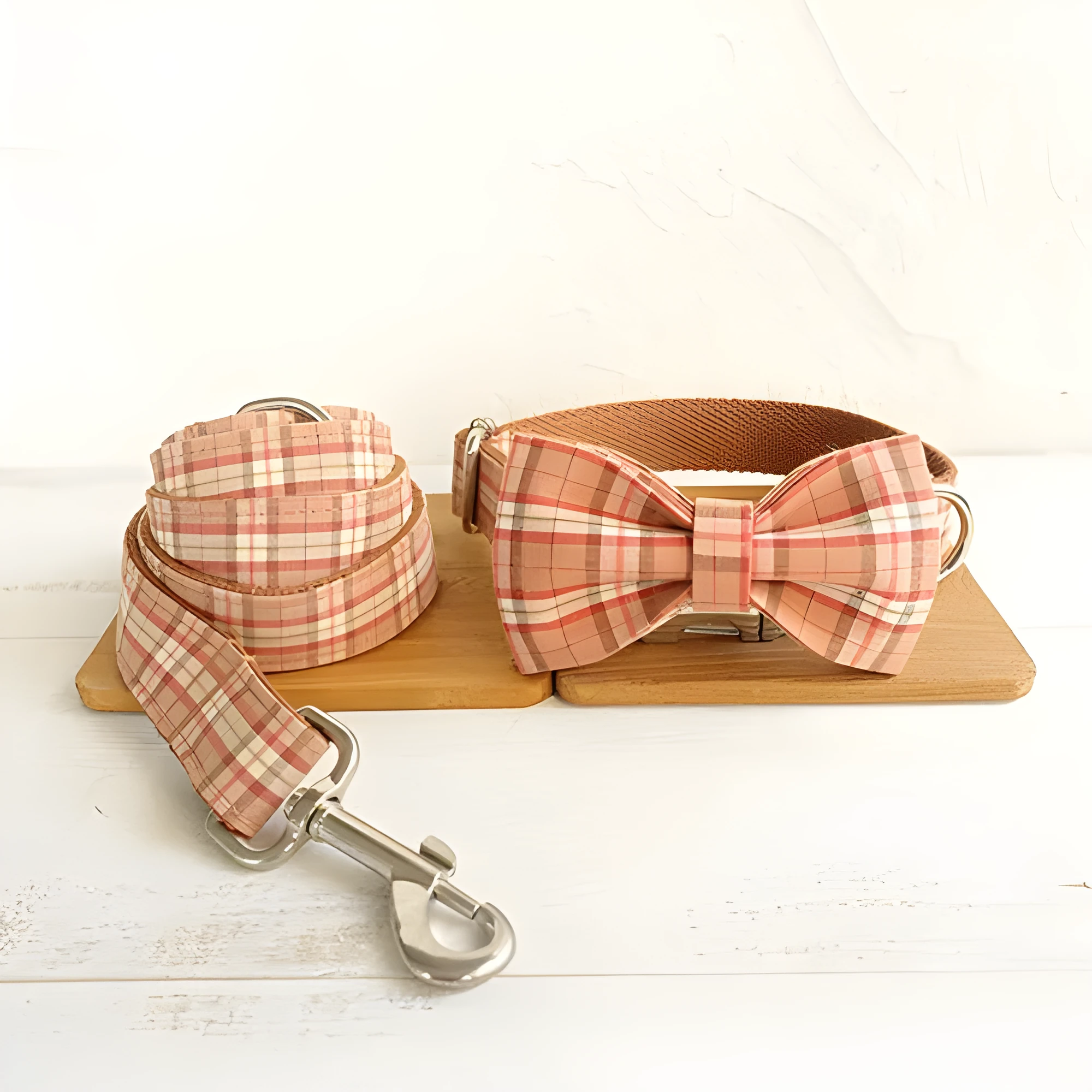 Bowknot dog leash suit set in orange colour with polyester fibre leash and harness