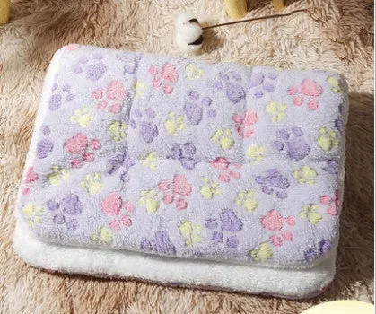 Fashion Pet Cat Four Seasons Mat Blanket thickened double-sided lamb wool flannel seat cushion in gray with bone pattern for cats