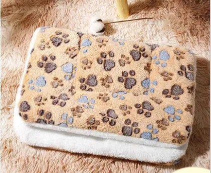Fashion Pet Cat Four Seasons Mat Blanket thickened double-sided lamb wool flannel seat cushion in gray with bone pattern for cats