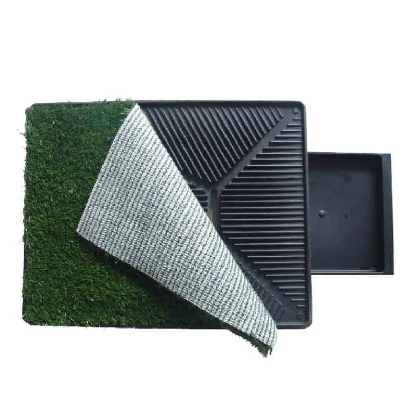 Flushing pet lawn toilet for dogs and cats with artificial turf and tray, 64x51x6.4cm, PE and PP construction