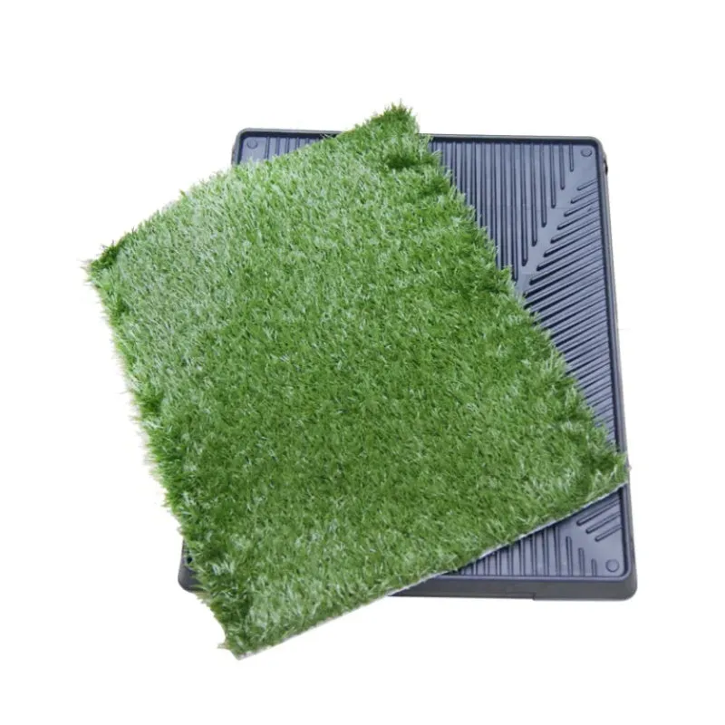 Flushing pet lawn toilet for dogs and cats with artificial turf and tray, 64x51x6.4cm, PE and PP construction