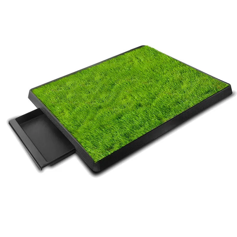 Flushing pet lawn toilet for dogs and cats with artificial turf and tray, 64x51x6.4cm, PE and PP construction