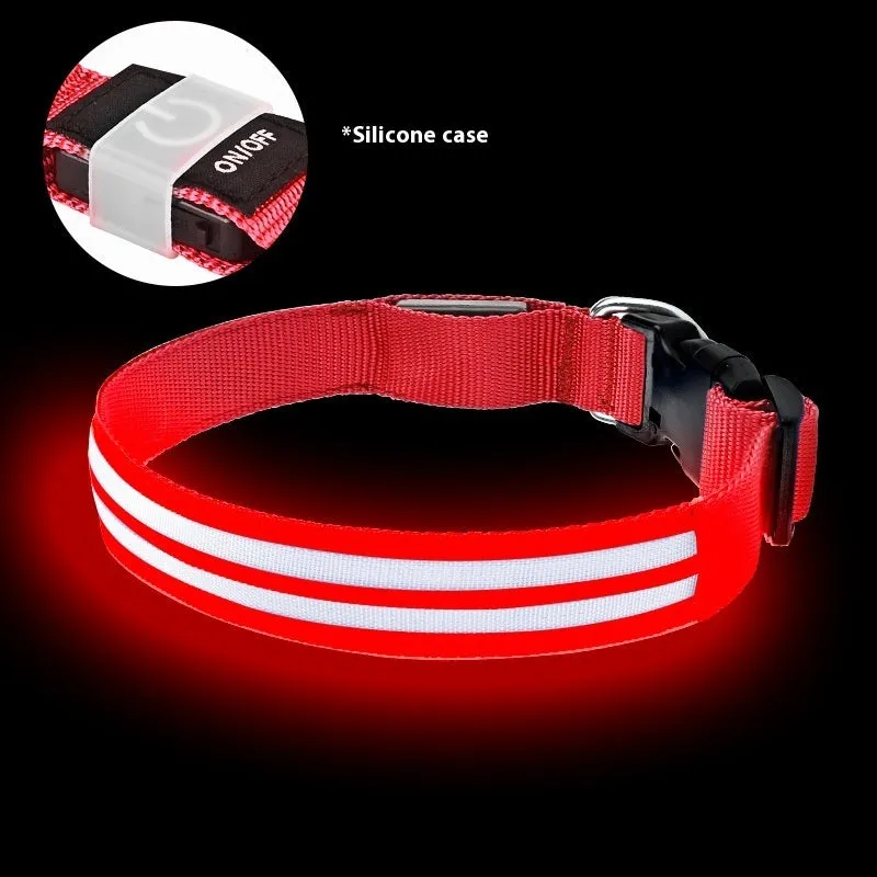 Shiny double fiber nylon dog collar with luminous mode, available in multiple colours and sizes S, M, L
