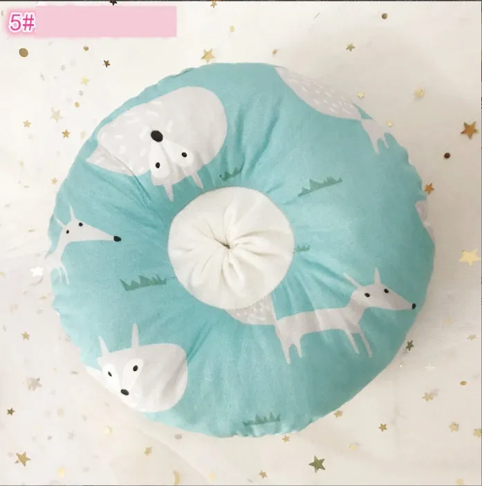 Soft cotton cat collar with cartoon print, adjustable XXS to L, on a white background