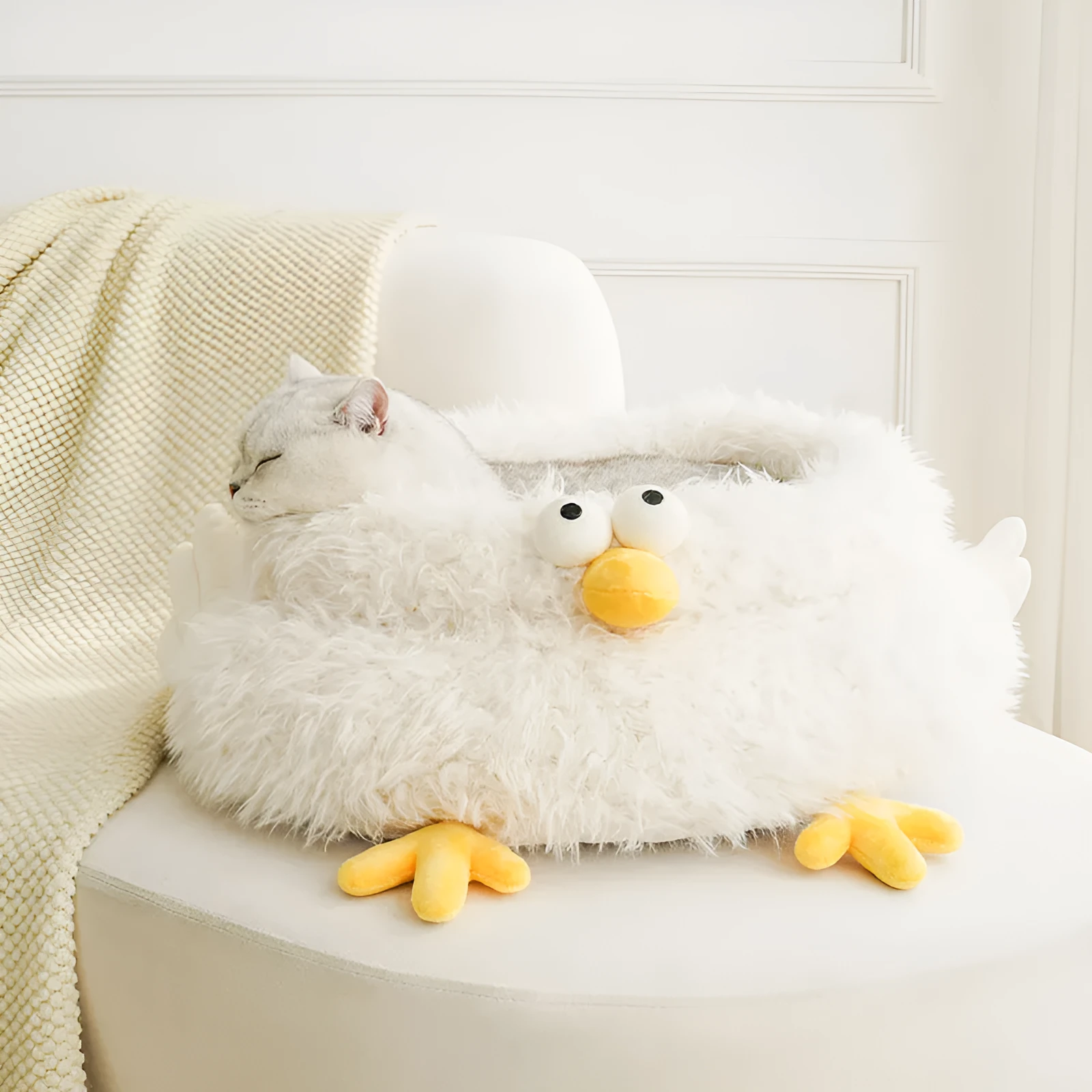 White super soft crystal velvet pet bed measuring 49x49x21cm for cats and small pets