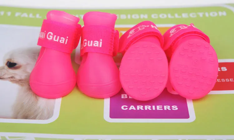 Soft non-slip silicone pet rain boots in purple for dogs, waterproof with wear-resistant sole, available in sizes S M L