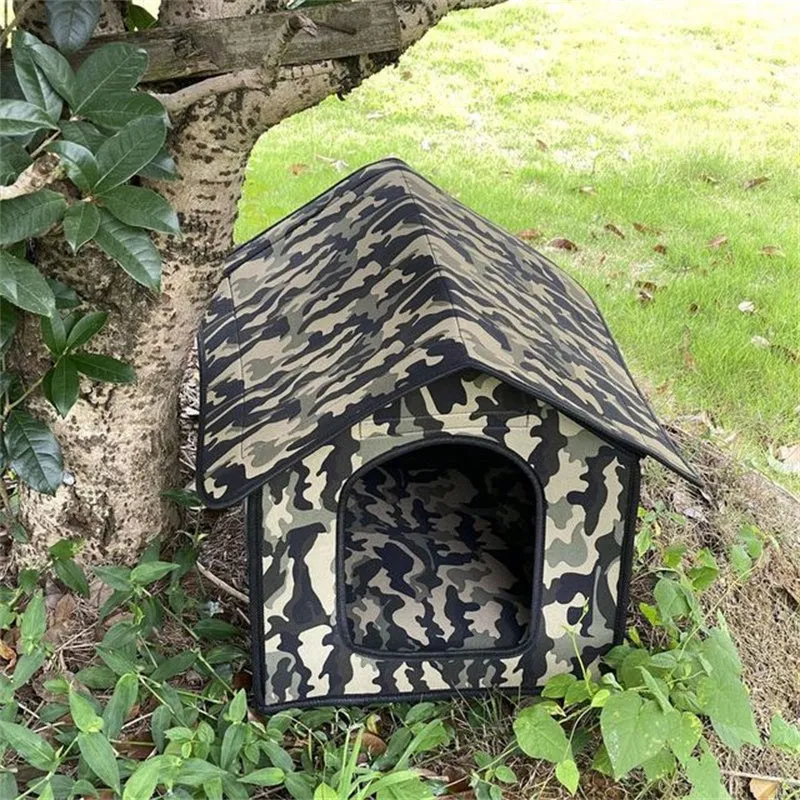 Outdoor waterproof dog kennel in army green chemical fibre, size L, with optional door curtain