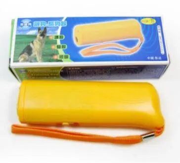 Hand-held ultrasonic dog repellent trainer with 125dB ultrasound and 28000mcd white light, 140mm size, black colour