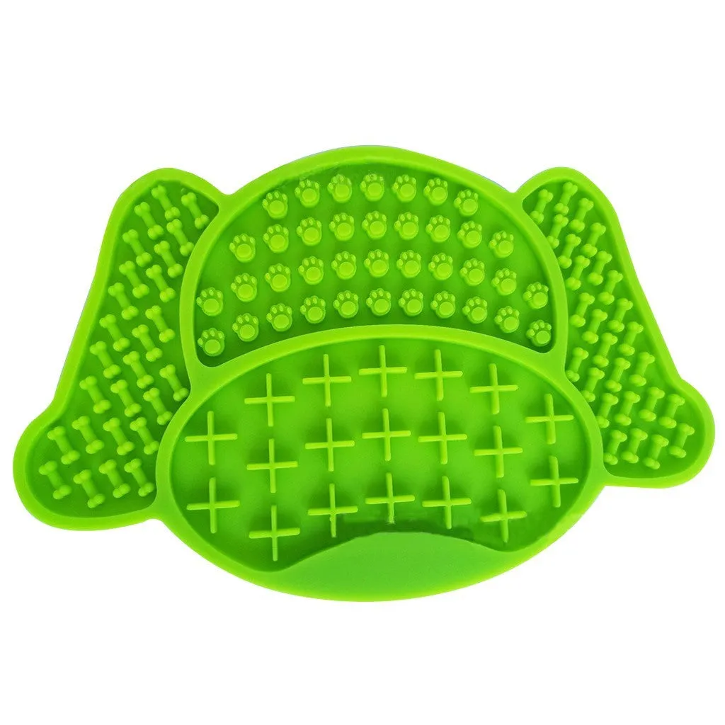 Silicone dog lick pad in red, 22 x 14.5 cm, with textured surface for slow feeding and anxiety relief