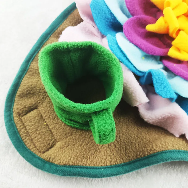 50x50cm fleece pet snuffle mat with sunflower design and suction cups on a tile floor