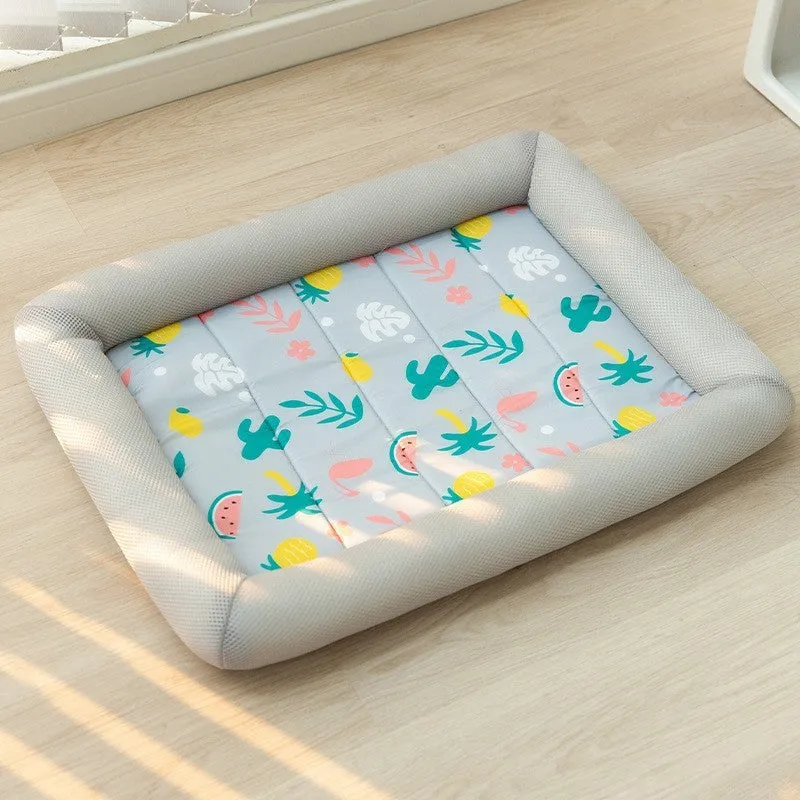 Pet dog cooler sandwich enclosure mat in Oxford cloth with print design, size L, colour avocado green, on floor