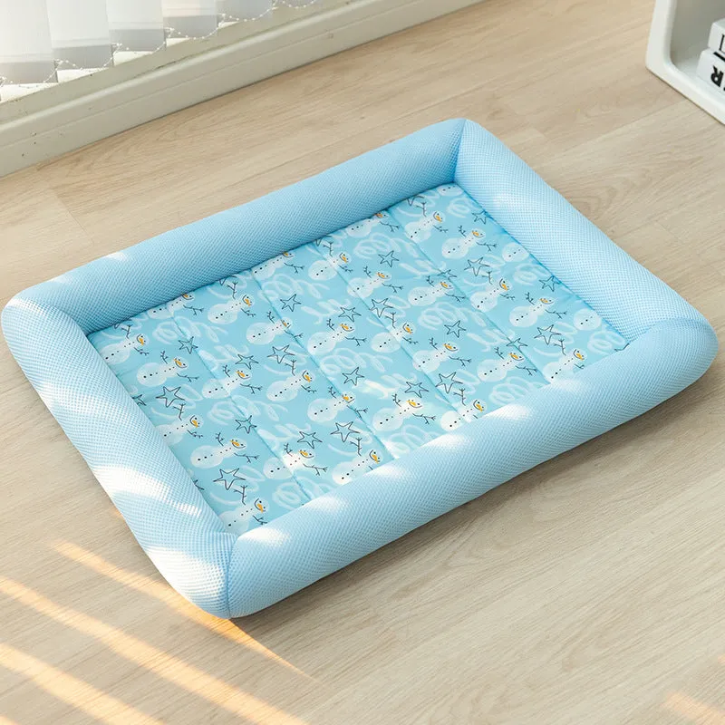 Pet dog cooler sandwich enclosure mat in Oxford cloth with print design, size L, colour avocado green, on floor