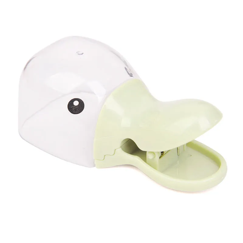 Cat food fresh-keeping clip with built-in scoop 14.7 x 5.5cm in pink