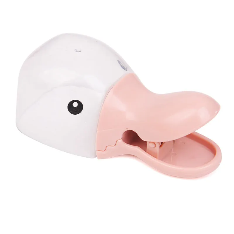 Cat food fresh-keeping clip with built-in scoop 14.7 x 5.5cm in pink