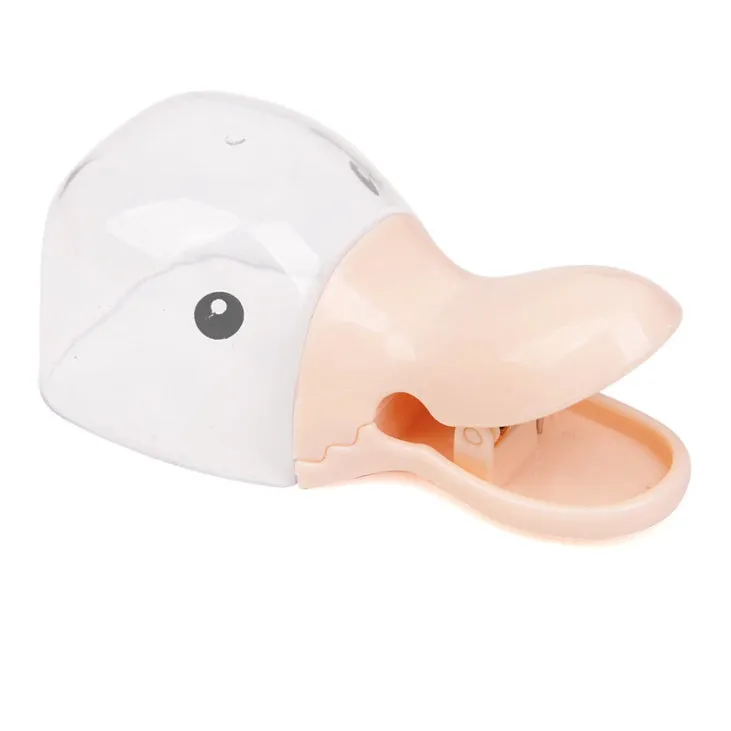 Cat food fresh-keeping clip with built-in scoop 14.7 x 5.5cm in pink