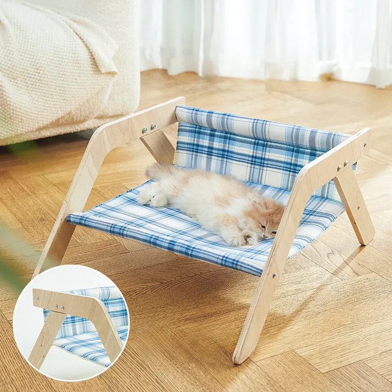 Wooden elevated cat beach chair bed with cloth hammock in green and blue colour options
