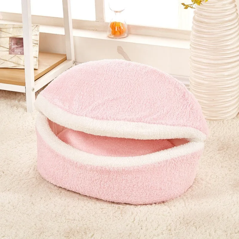 Removable hamburger-style pet nest in beige with zipper closure, size M 45x35 cm, fibre and PP cotton construction