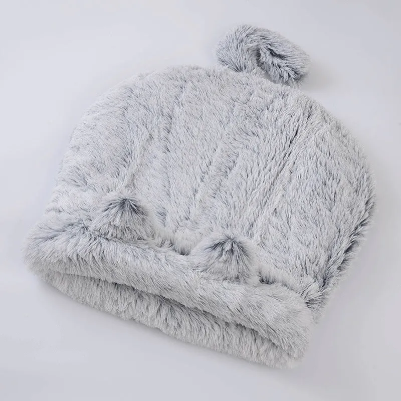 Plush round cat sleeping bag in grey+white offering a warm semi-enclosed pet nest with soft cloth finish