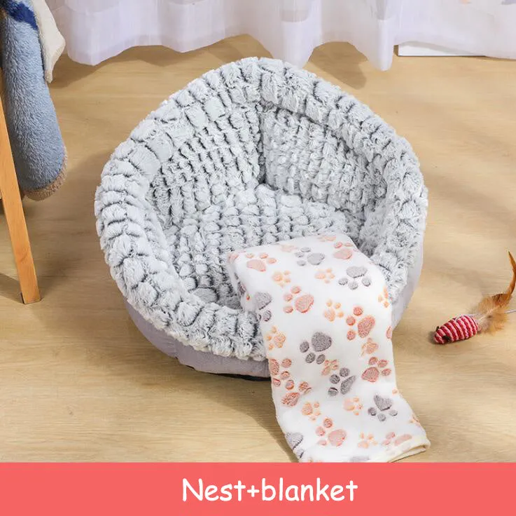 Round grey pet bed with soft PV velvet surface and non-slip dot plastic bottom, for cats and dogs