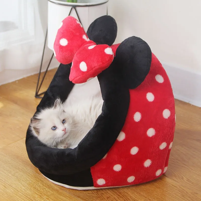 Semi-enclosed cat house with dinosaur pattern, removable washable mat, size L for large cats