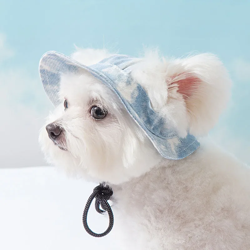 Pet hat with ear holes in blue for small dogs, with adjustable chain rope and tie-dye pattern