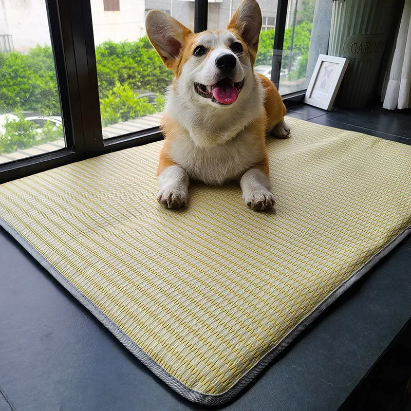 Polyester dog mat in size L with smooth ice silk surface for cool summer pet rest