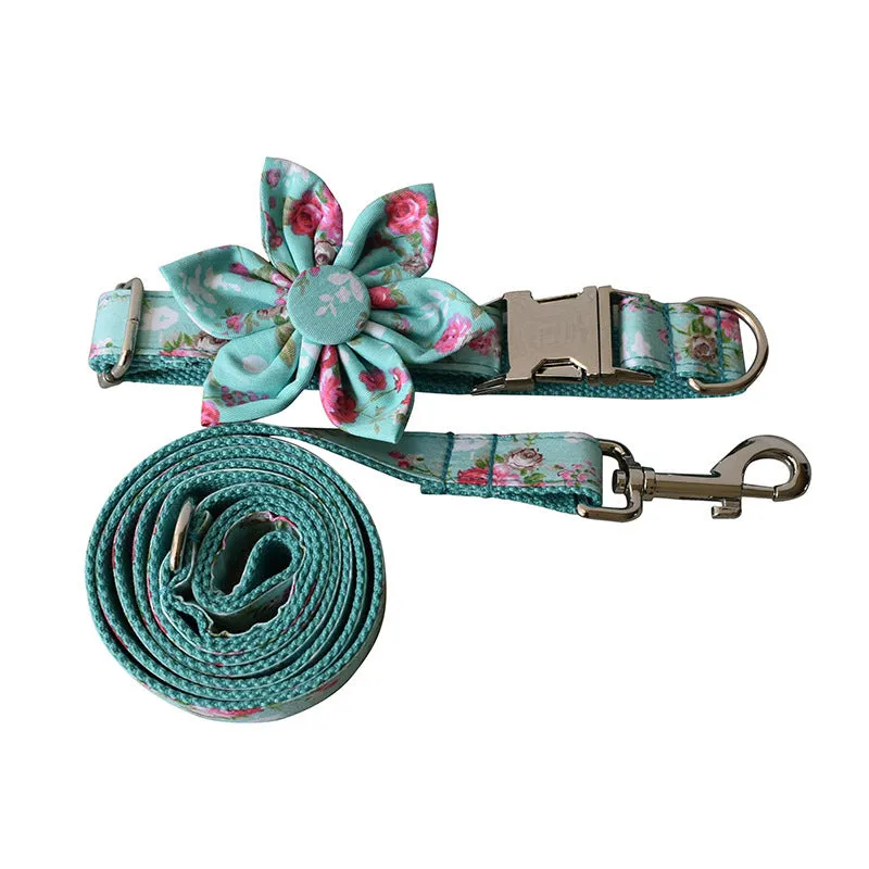 Green rose cotton dog collar and leash set with flower pattern on neutral background