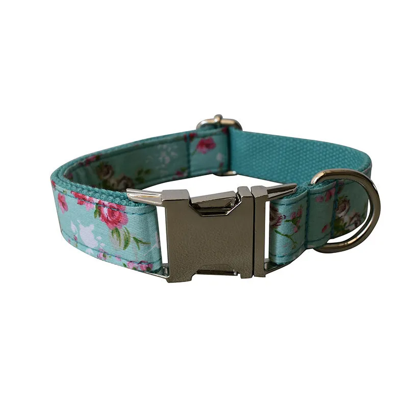 Green rose cotton dog collar and leash set with flower pattern on neutral background