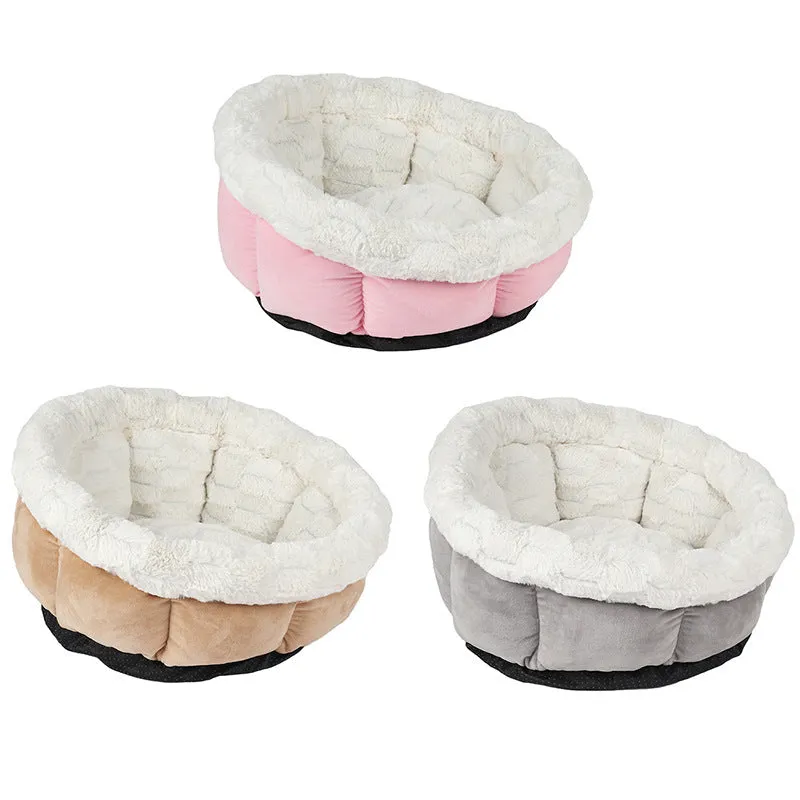 Petal cat mat in grey with raised edge, made from printed plush and imitated suede, measuring 48x49x25cm
