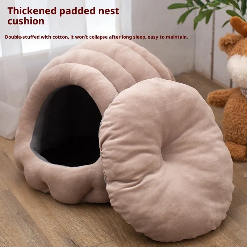 Fully enclosed cat nest in smokey blue flannel with PP cotton filling, L size 40x40x35cm, on floor
