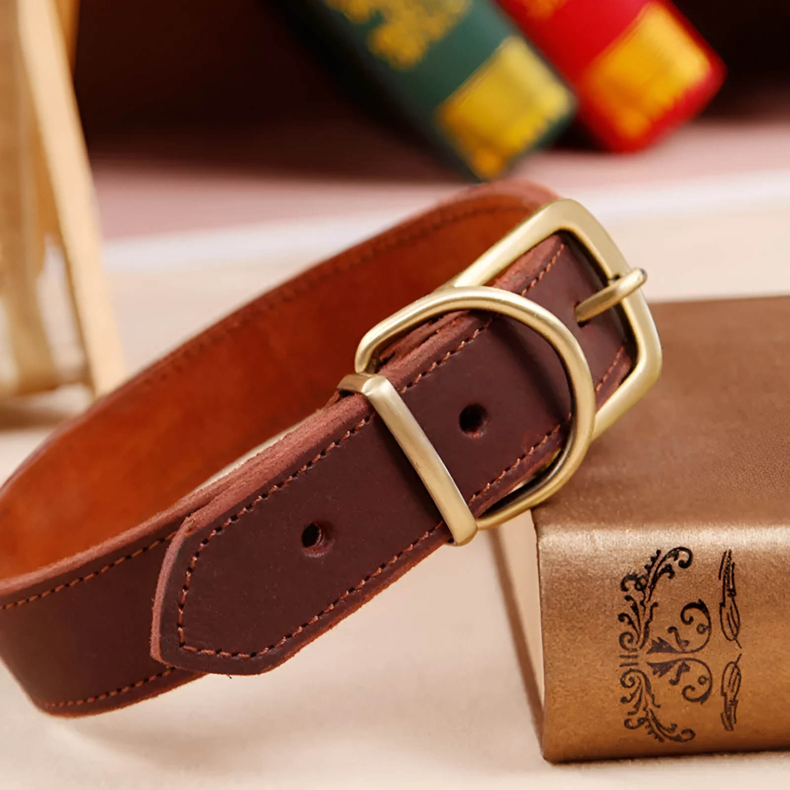 Cowhide pet collar for small and medium dogs in original leather colour, size 24CM-30CM