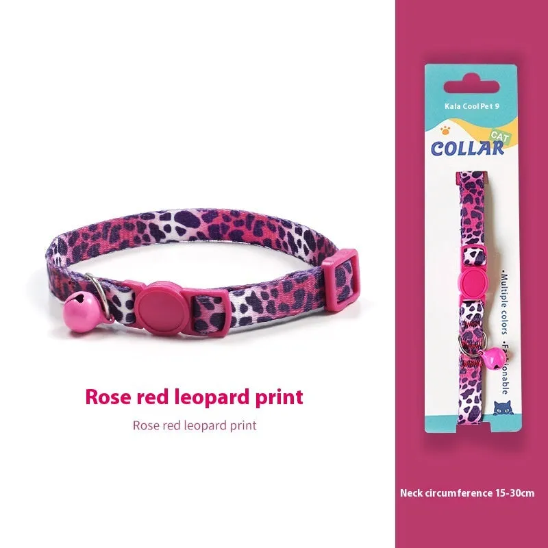 Woven polyester cat collar with anti-suffocation safety buckle and bell in green jungle colour grid pattern
